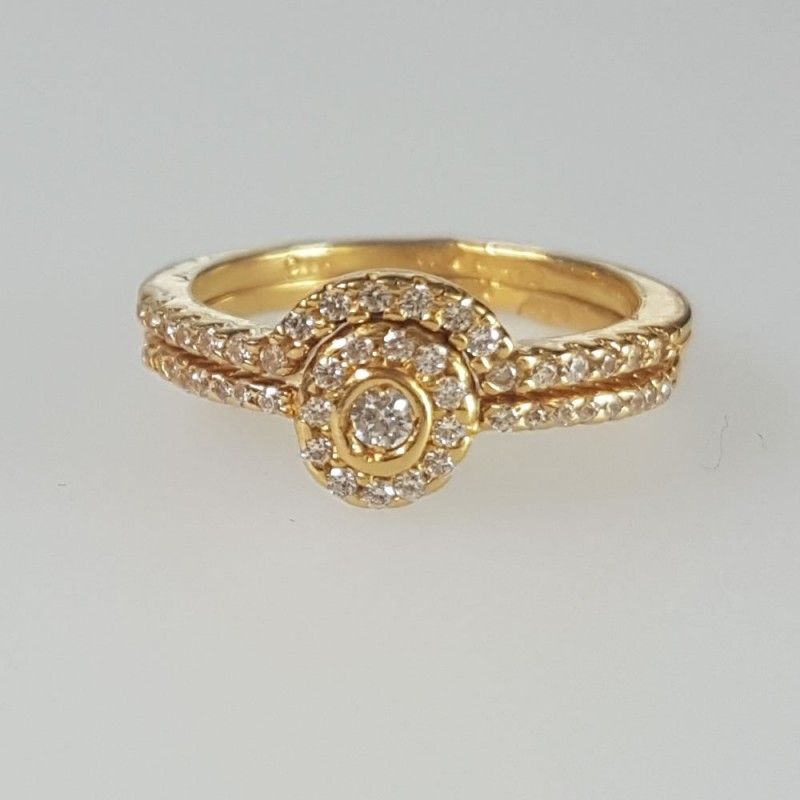 Slim halo style bridal ring set